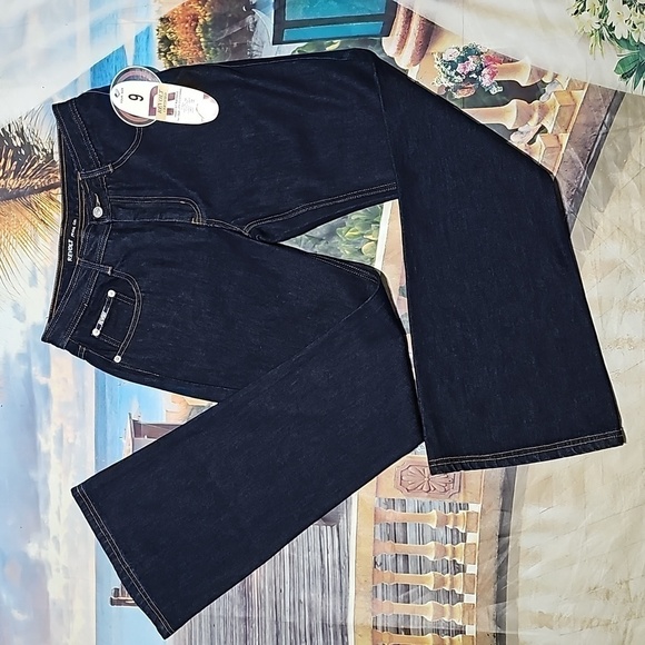 Revolt High-Rise Flare Jeans Size 9‎ NWT - Picture 1 of 6